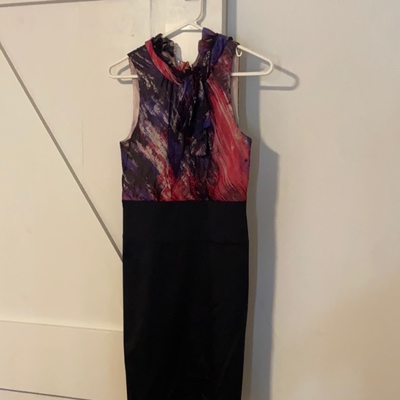 BCBG Size 2 vibrant dress - Picture 2 of 6